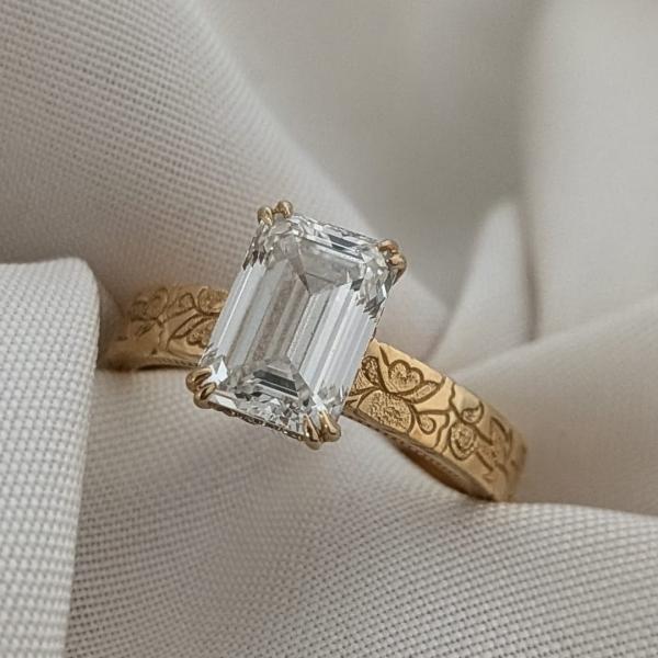 Shahid Solitaire Ring